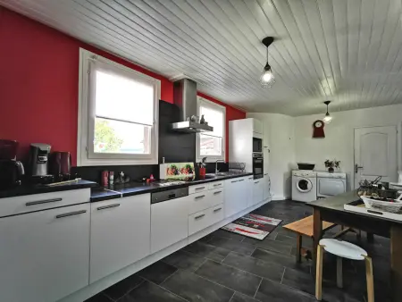 Grande maison au cœur d'un village historique avec terrasse et WIFI inclus - Photo 4