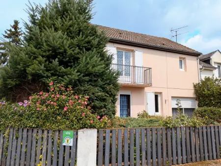 Maison cosy à Sully-sur-Loire, 5 chambres, terrasse, parking, draps et chauffage inclus - Photo 26