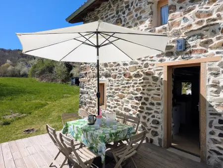 Charmante maison dans les gorges de la Loire avec terrasses et poêle à bois - Photo 4