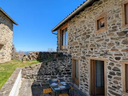 Charmante maison dans les gorges de la Loire avec terrasses et poêle à bois - Photo 13