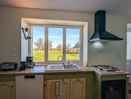 Charmante maison avec piscine en Brenne – 2 ch, jardin, draps et ménage inclus - Photo 3