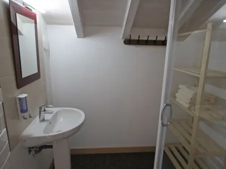 Gîte pour 4 avec terrasse couverte, parking privé et animaux acceptés - Photo 8