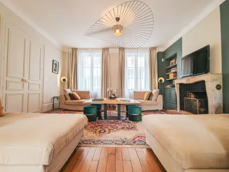 Maison de maître avec jardin, spa et parking au cœur de Châteauroux - Photo 1