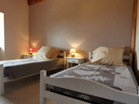Gîte familial avec cour, ping-pong, proche Lyon et Clermont-Ferrand - Photo 10