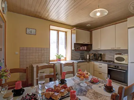 Charmant gîte à la ferme avec terrasse et animaux admis - Photo 4