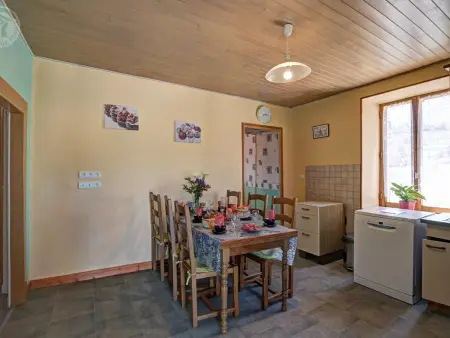 Charmant gîte à la ferme avec terrasse et animaux admis - Photo 5