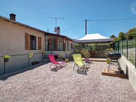 Charmant gîte à la ferme avec terrasse et animaux admis - Photo 12