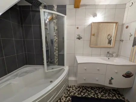Gîte chaleureux avec terrasse, proche sentiers de randonnée, équipements inclus, à 30min de Saint-Dié - Photo 10