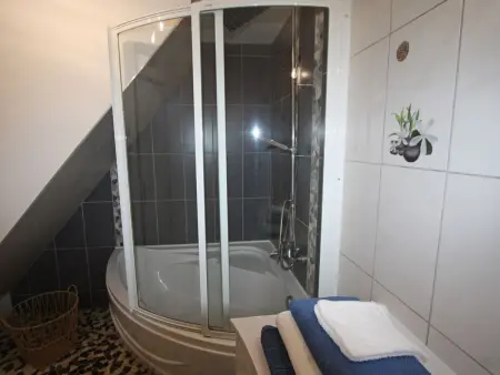 Gîte chaleureux avec terrasse, proche sentiers de randonnée, équipements inclus, à 30min de Saint-Dié - Photo 14