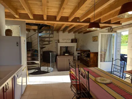Maison isolée avec piscine privée et spa, Charente - Photo 9