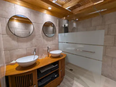 Gîte Charentais avec Piscine Chauffée, Jardin, Equip. Bébé et Recharge Électrique - Proche Périgord - Photo 22
