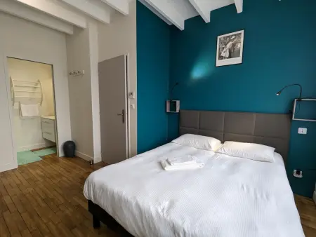 Gîte de charme avec piscine chauffée, jardin privatif et équipements bébés, à 15 min d’Angoulême - Photo 3