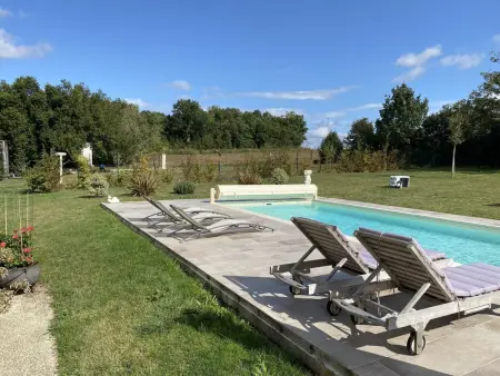 Gîte de charme avec piscine chauffée, jardin privatif et équipements bébés, à 15 min d’Angoulême - Photo 26