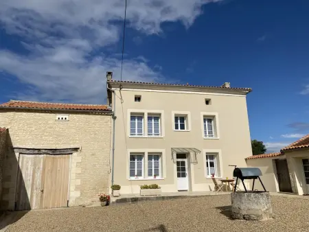 Gîte de charme avec piscine chauffée, jardin privatif et équipements bébés, à 15 min d’Angoulême - Photo 29