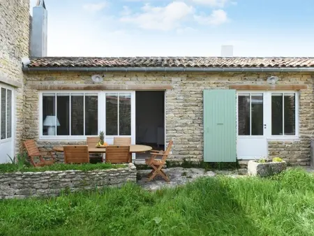 Maison au Charme du Village avec Jardin et Wi-Fi - 2 Chambres, 2 Salles d'eau, Cheminée - Photo 2