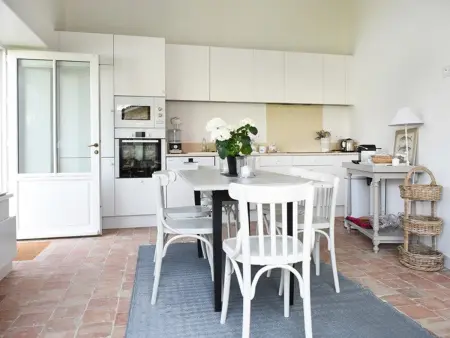 Maison au Charme du Village avec Jardin et Wi-Fi - 2 Chambres, 2 Salles d'eau, Cheminée - Photo 3