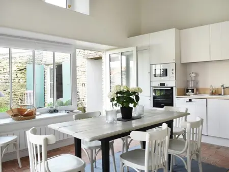 Maison au Charme du Village avec Jardin et Wi-Fi - 2 Chambres, 2 Salles d'eau, Cheminée - Photo 4