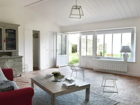 Maison au Charme du Village avec Jardin et Wi-Fi - 2 Chambres, 2 Salles d'eau, Cheminée - Photo 5