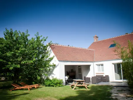 Gîte spacieux avec piscine chauffée, wifi et tennis au bord de la Loire - Photo 1
