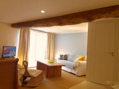 Maison charmante rénovée avec jardin près de Fontainebleau et de la forêt d'Orléans - Photo 2