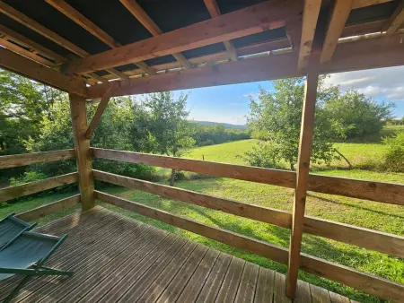 Chalet au calme avec terrasse, acceptant les animaux, parking et Wi-Fi inclus - Photo 9