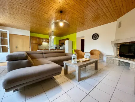 Maison de plain-pied rénovée en 2018 avec jardin privatif, calme, nature et activités à Saint-Julien - Photo 2
