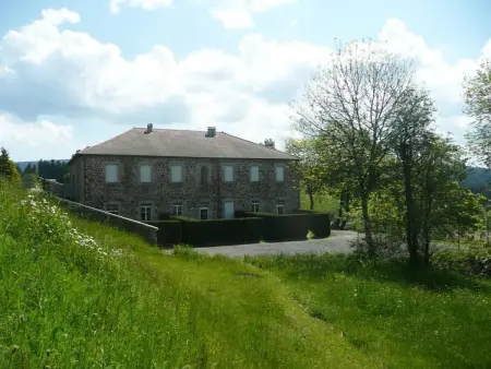 Maison de plain-pied rénovée en 2018 avec jardin privatif, calme, nature et activités à Saint-Julien - Photo 3