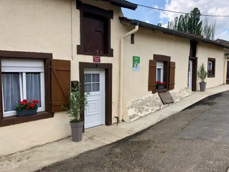Gîte de Charme avec Sauna, Salle de Jeux et Connexion Fibre en Lorraine - Photo 1