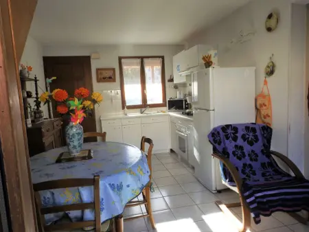 Villa Mitoyenne 6 Pers avec Terrasse, BBQ, Parking et WIFI à Grau d'Agde - Photo 8