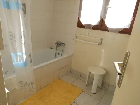 Villa Mitoyenne 6 Pers avec Terrasse, BBQ, Parking et WIFI à Grau d'Agde - Photo 15