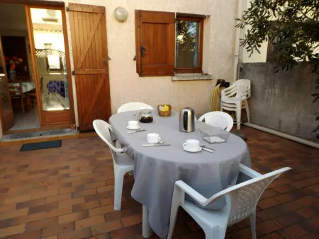 Villa Mitoyenne 6 Pers avec Terrasse, BBQ, Parking et WIFI à Grau d'Agde - Photo 17