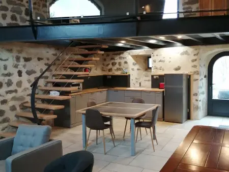 Maison de vacances rénovée, entre nature et ville, proche du Puy-en-Velay - Photo 6