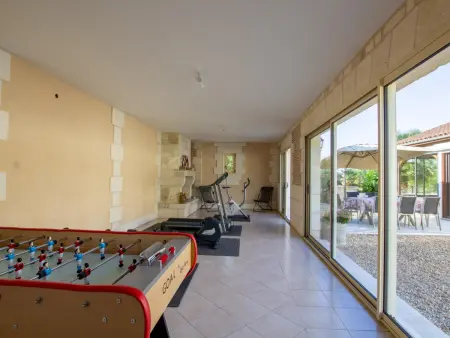 Maison spacieuse avec piscine, salle de sport, et équipements complets à Villamblard - Photo 3