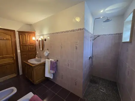 Maison spacieuse avec piscine, salle de sport, et équipements complets à Villamblard - Photo 12