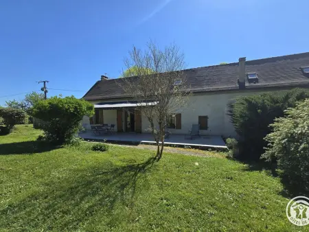 Maison de charme en Dordogne avec cheminée et jardin clos - Photo 1