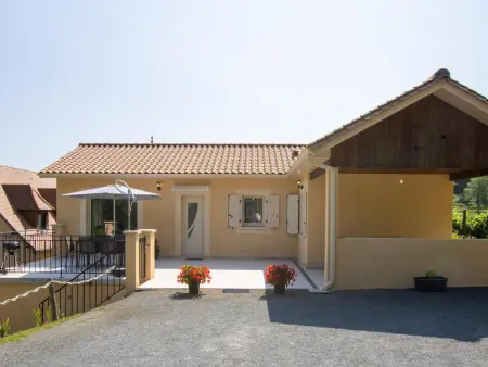 Maison indépendante avec Wi-Fi et parking à Auriac-du-Périgord - Photo 1