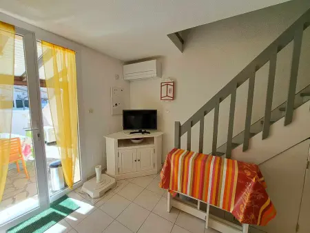 Maison mitoyenne climatisée avec terrasse et piscine à Marseillan - Photo 6