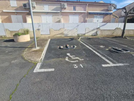 Maison mitoyenne climatisée avec terrasse et piscine à Marseillan - Photo 12