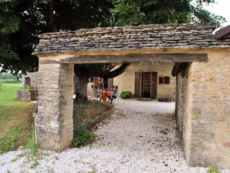 Maison de campagne avec cheminée, animaux acceptés, près de Sarlat - Photo 1