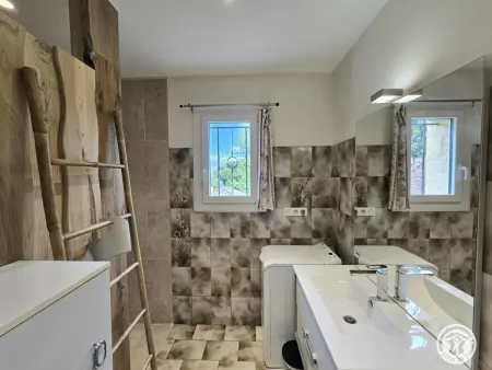 Maison de caractère avec jardin, animaux acceptés - Photo 8