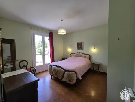 Maison de caractère avec jardin, animaux acceptés - Photo 12