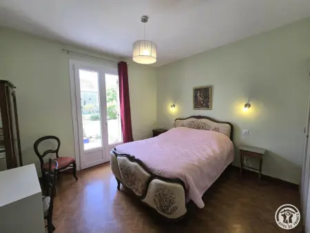 Maison de caractère avec jardin, animaux acceptés - Photo 13