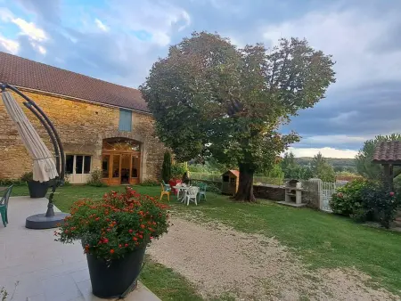 Gîte rustique avec piscine privée et Wifi, Gite 7 personnes à Cherveix Cubas - Photo 4