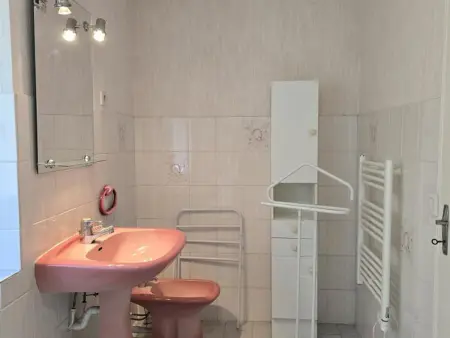 Maison spacieuse proche Lascaux, Wifi, Terrasse, Gite 7 personnes à Montignac Lascaux - Photo 8