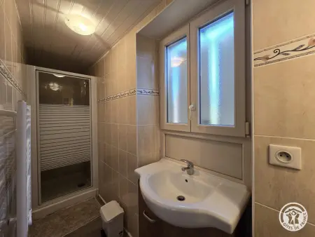 Maison spacieuse proche Lascaux, Wifi, Terrasse, Gite 7 personnes à Montignac Lascaux - Photo 15