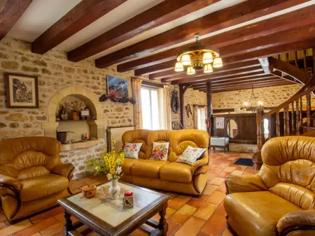 Charmante maison en pierre avec jardin et cheminée, animaux acceptés - Photo 1
