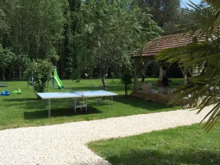 Maison typique en pierre avec grand jardin, animaux acceptés - Photo 1