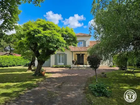 Le Chant des Oiseaux : Piscine Privée, Wifi, Animaux Bienvenus, Jardin - Photo 1