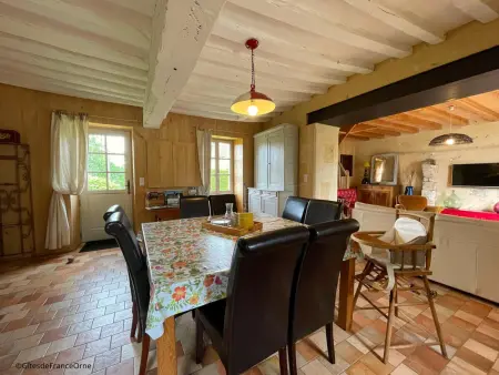 Maison percheronne avec jardin et jeux, proche de Bellême, idéale pour familles - Photo 6
