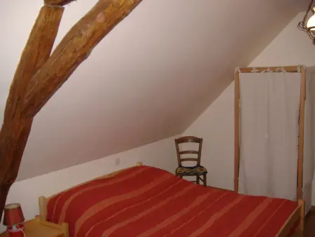 Ancien corps de ferme restauré avec jardin clos, proche A11, 3 chambres, barbecue, calme garanti - Photo 7